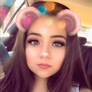 Meet your Posher, Connie